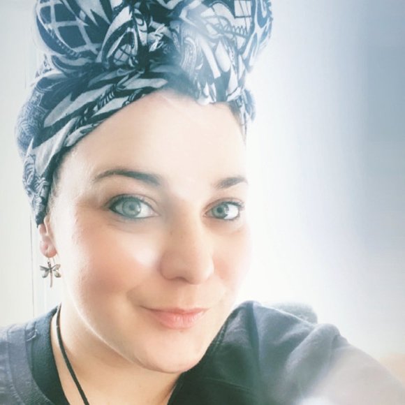 Meet your Posher, Krista - Picture 3 of 3